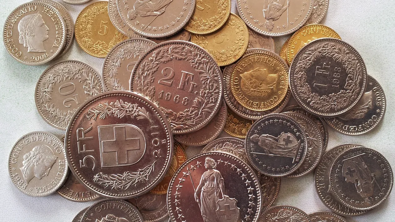 Geld Münzen (Foto: Werner Näf) Geld Münzen — Schweizer Münzen (Foto: Werner Näf)
